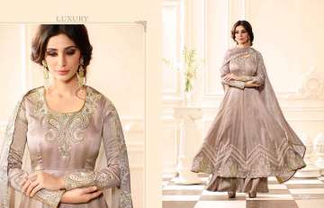 PAKEEZAA DESGINER EMBRODIERY SUIT WHOLESALE RATE AT GOSIYA EXPORTS SURAT WHOLESALE DEALER AND SUPPLAYER SURAT GUJARAT 1260 (5)